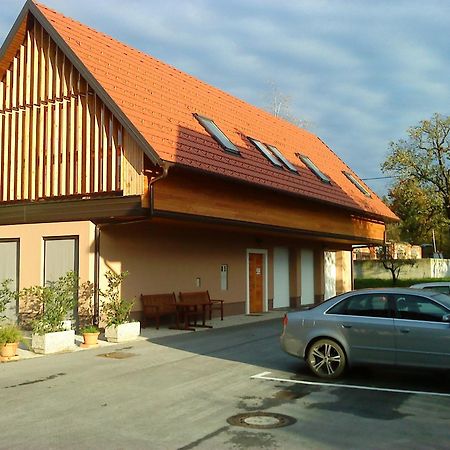 Guest Accomodation Klancar Ig Exterior photo