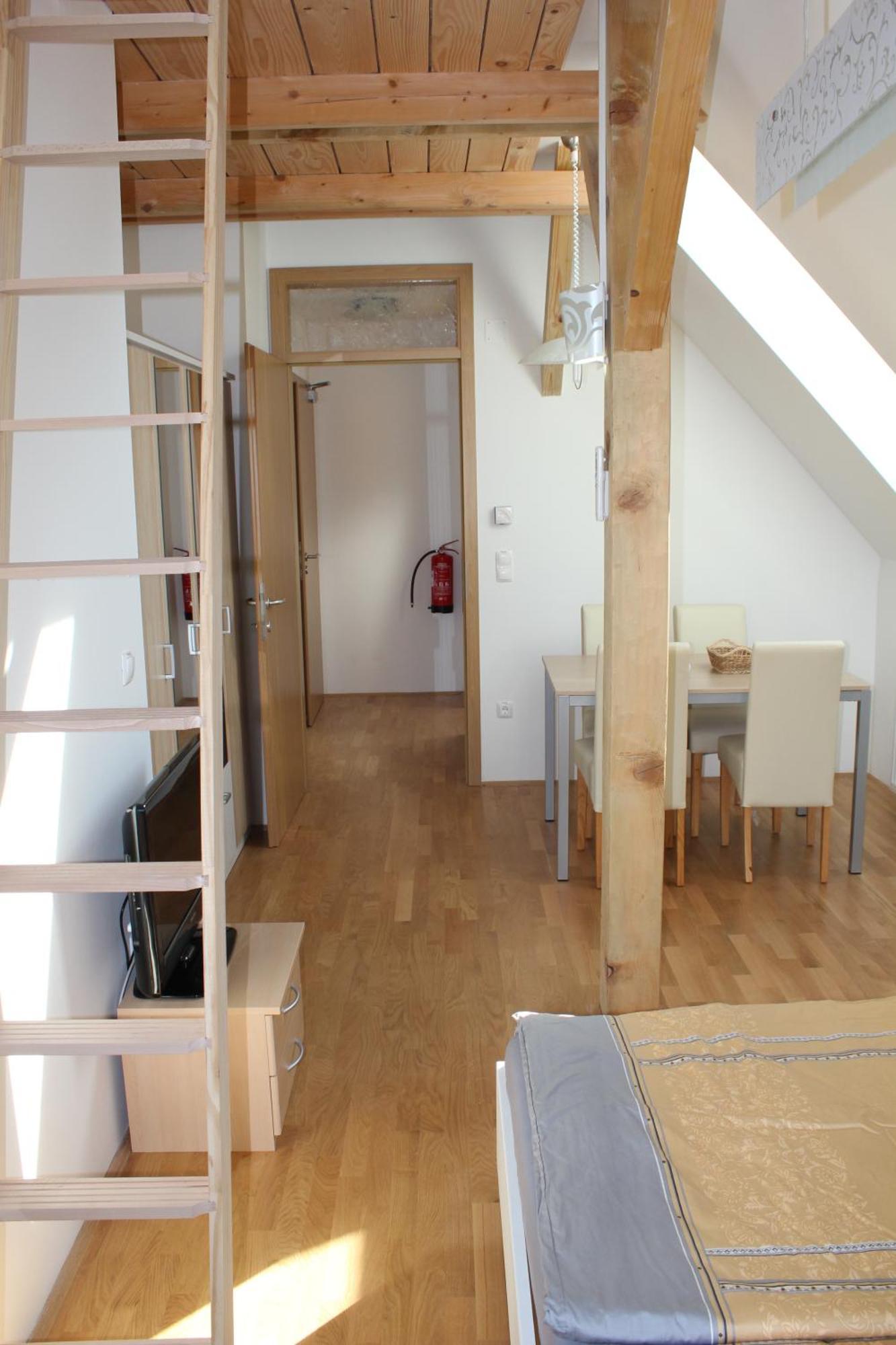 Guest Accomodation Klancar Ig Exterior photo